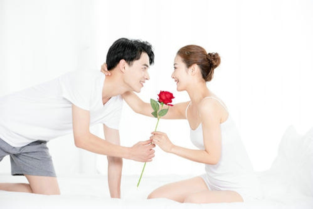 丈夫与小三同居算重婚吗?需要什么证据